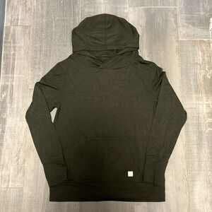 Vuori Women’s sweatshirt